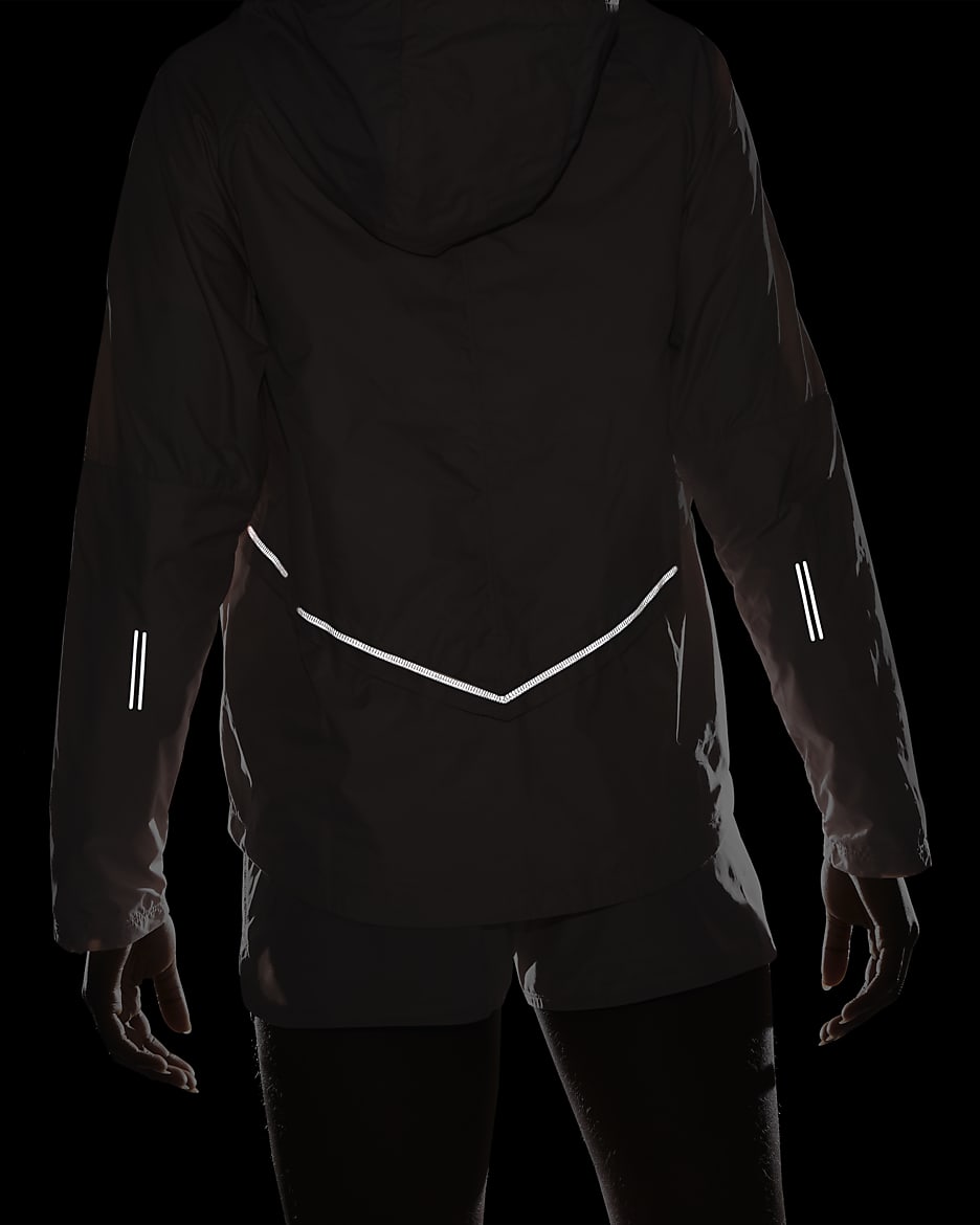 Nike shops shield max running jacket